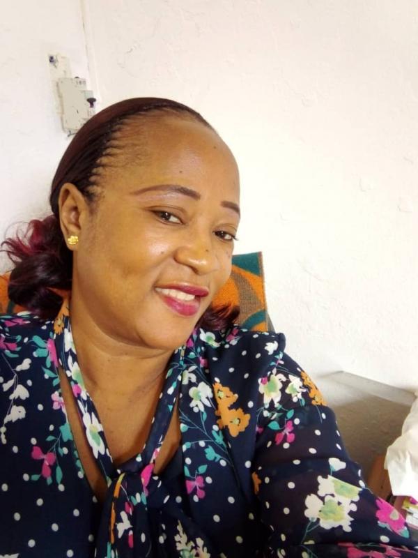 Béatrice  52 ans Vallon en Sully