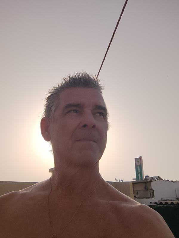 Laurent  61 ans La Marne