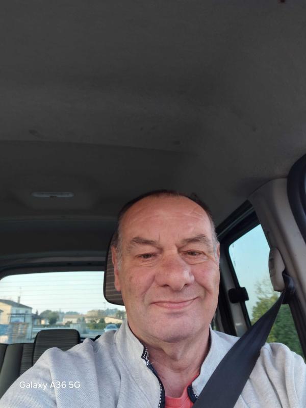 Alain 56 ans Maillezais