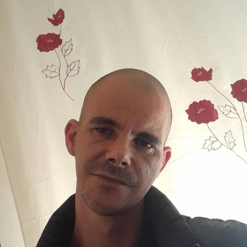 Toni 40 ans Maubeuge