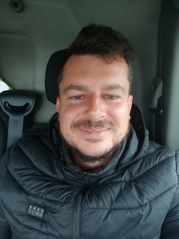 Angelo 33 ans Archamps