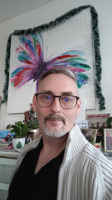Chris 49 ans Saint Quentin