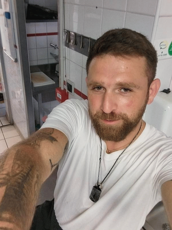 Grégory  39 ans Chalon sur Saône