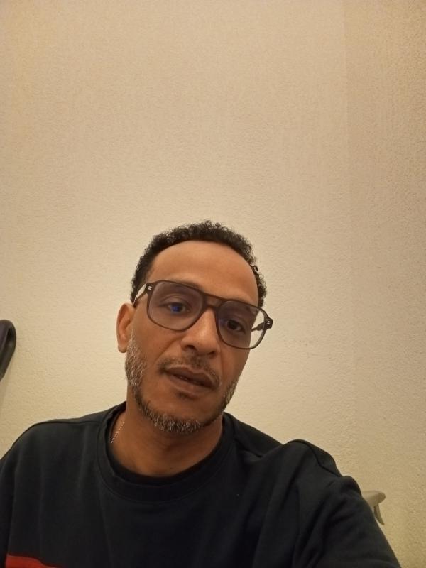 Mike 44 ans Merville