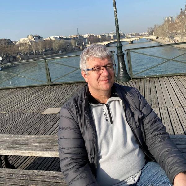 Daniel 62 ans Bourges