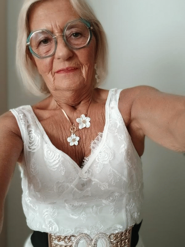 Viviane 74 ans Saint Nazaire