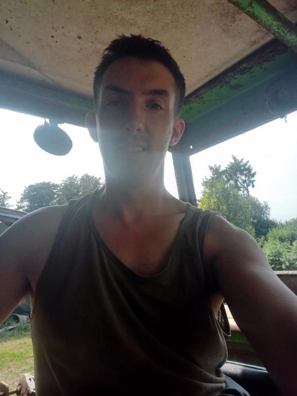 Jérémy  39 ans Canihuel