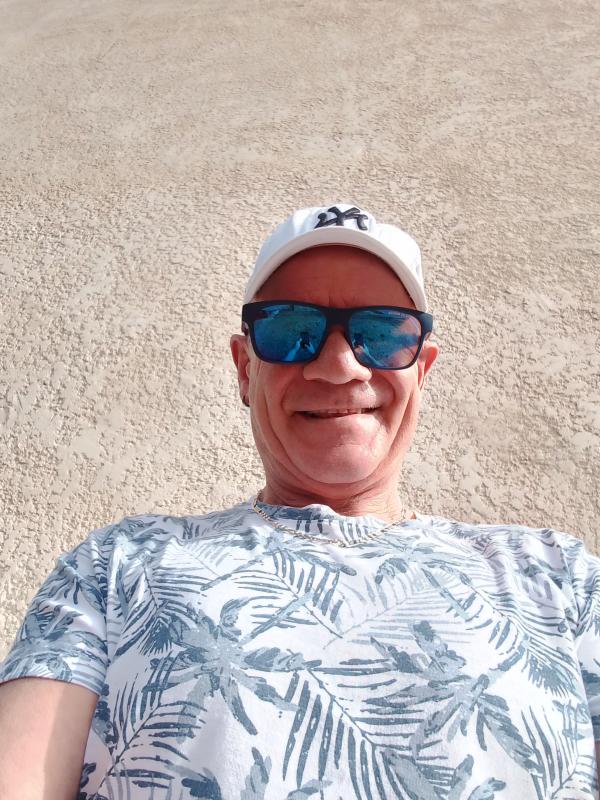 Daniel  59 ans Brunehamel