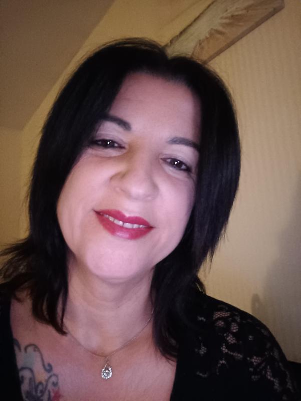 Anna  56 ans Saint Maur