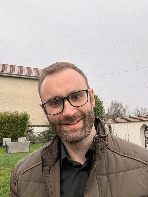 JulienDeTroyes 35 ans Saint Julien les Villas