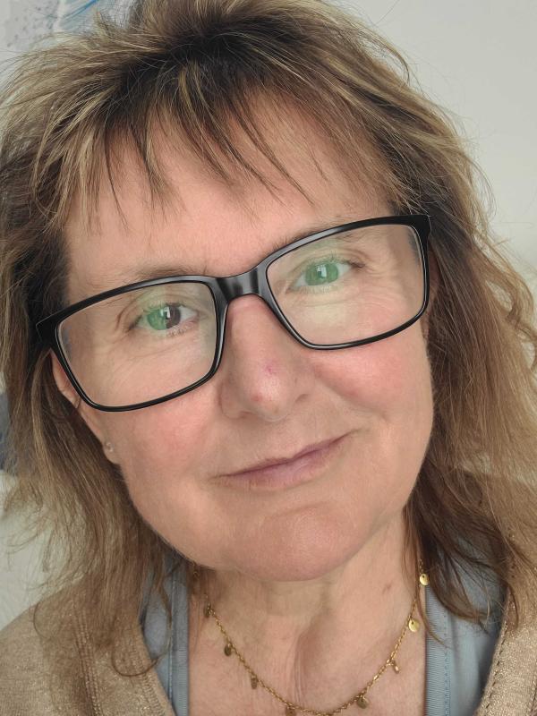 Valerie 56 ans Arrouède