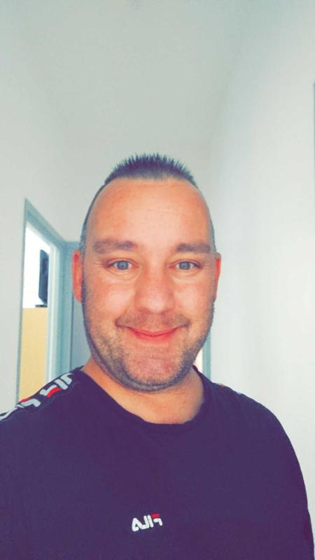 Cédric 37 ans Calonne Ricouart