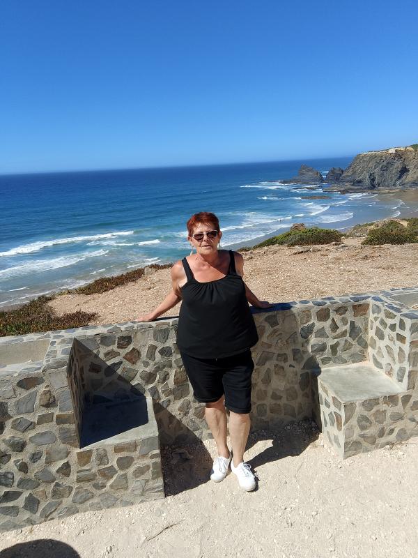 Odile  64 ans Hangest en Santerre