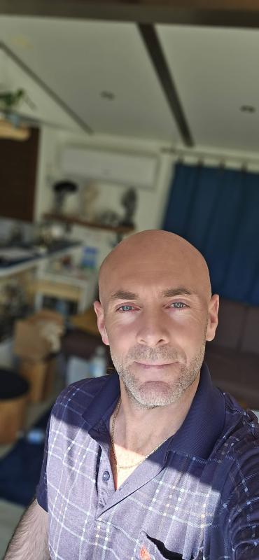 Sébastien 46 ans Fréjus