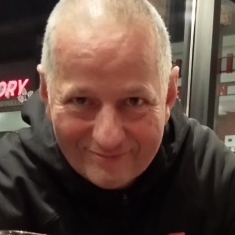 gerald 52 ans Lons le Saunier