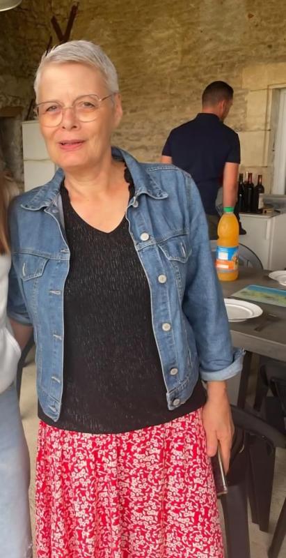 Josiane  66 ans Rouillé