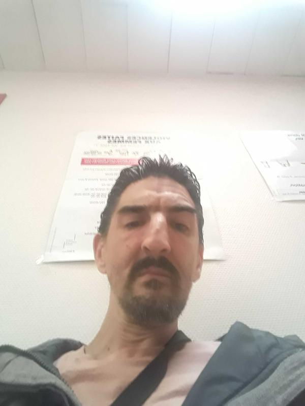 Rachid 44 ans Colombes