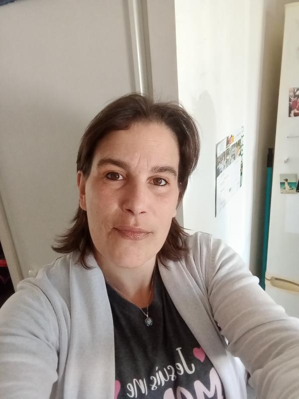 Amélie  40 ans Cholet