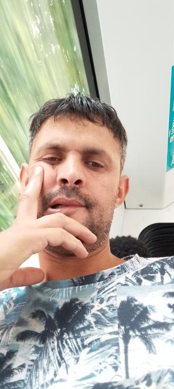 Douidi 41 ans L'Abergement Clémenciat