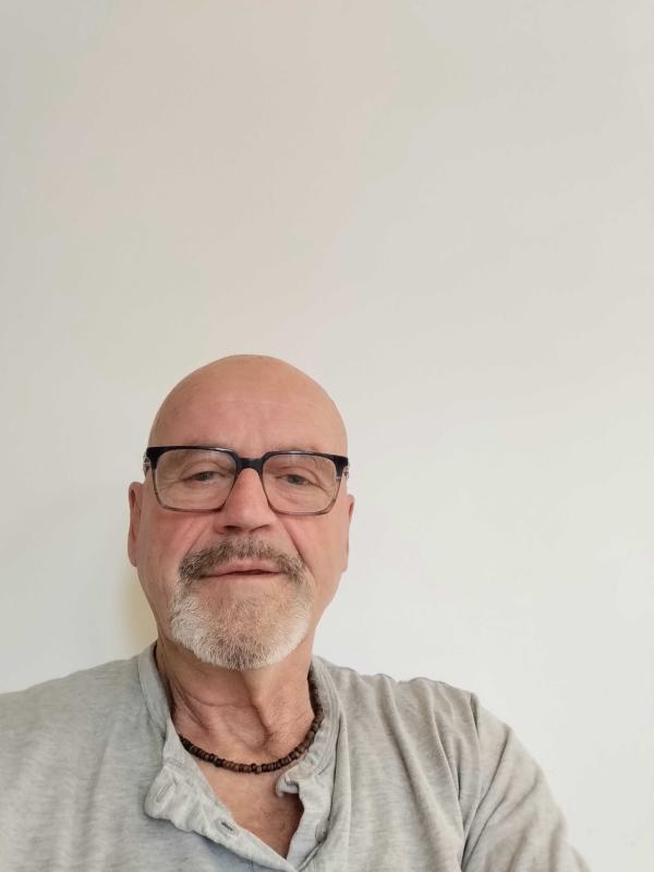 regis 64 ans Saint Laurent Médoc