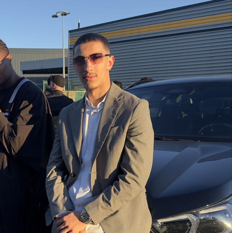 marwan 21 ans Fontenay sous Bois