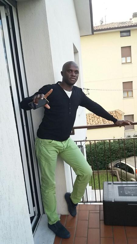 Jomiki 31 ans lyon 7eme arrondissement