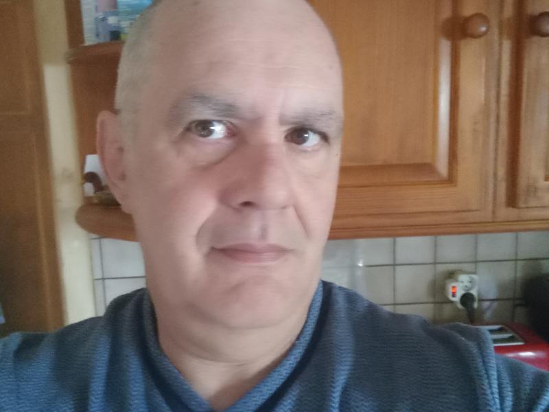 André  55 ans paris 18eme arrondissement