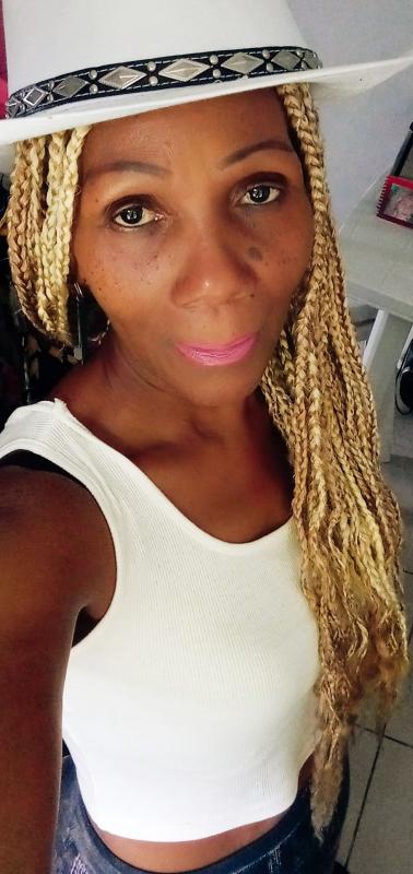 Anita 67 ans lyon 7eme arrondissement