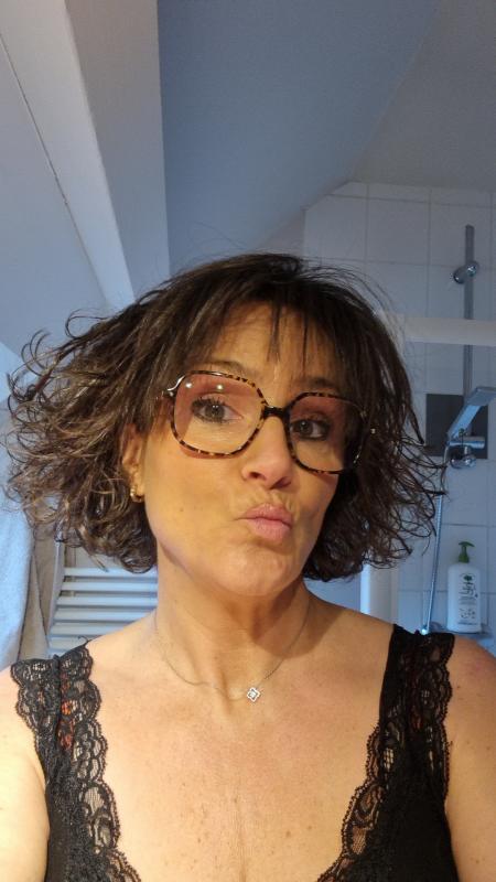 Laetitia  53 ans Évreux