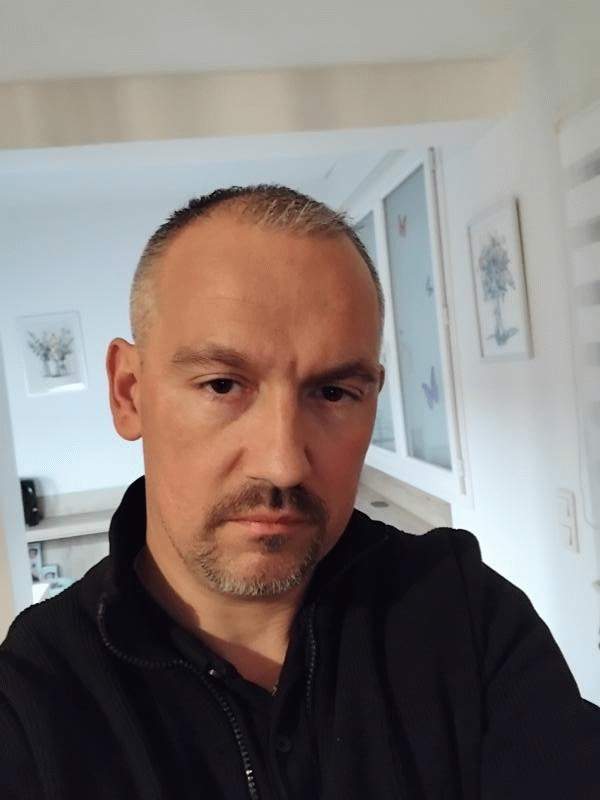 Chris 38 ans Capdenac Gare