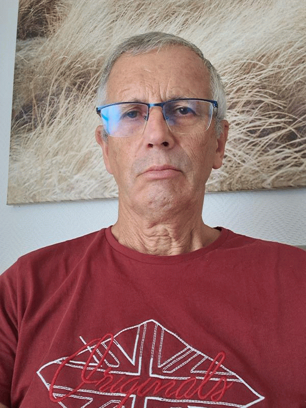 Sergio  66 ans Saint Berthevin