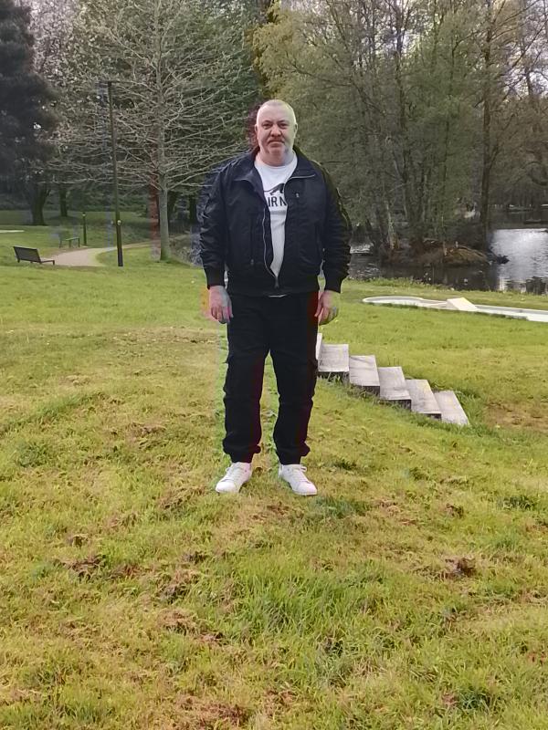 Eric  60 ans Landivisiau