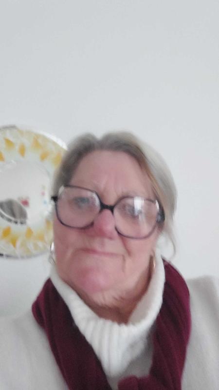 Michèle  72 ans Saint Brieuc