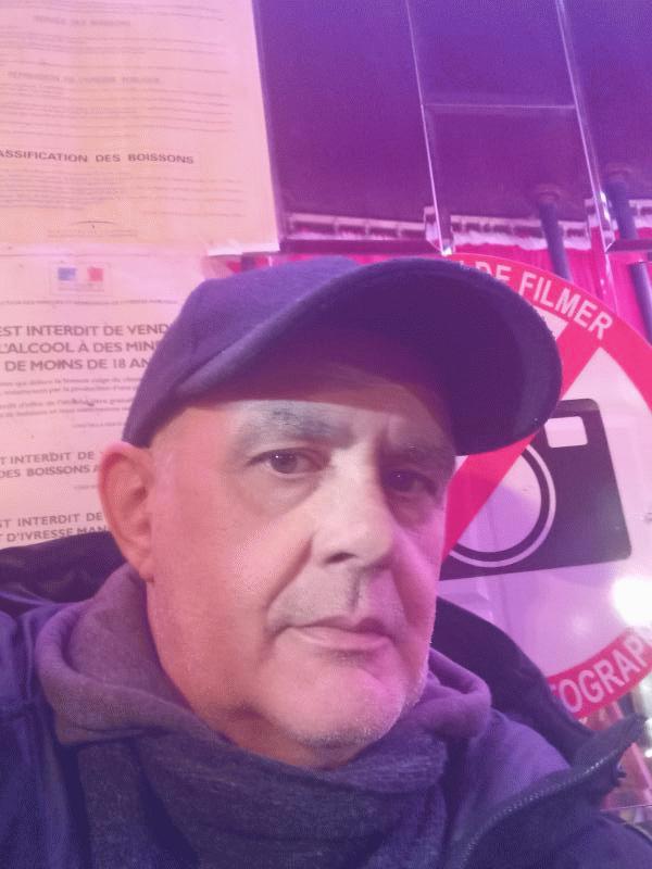 André  55 ans paris 18eme arrondissement