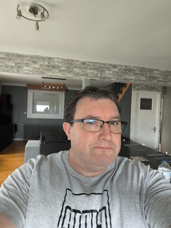 Motard  52 ans Loudéac