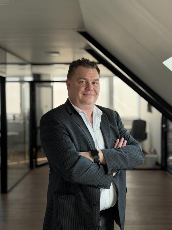 frederic 46 ans Tinqueux