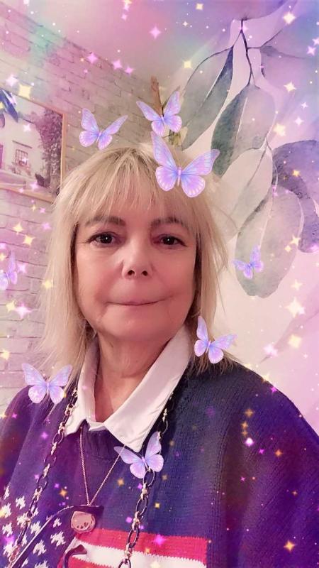 Laurence 64 ans Vedène