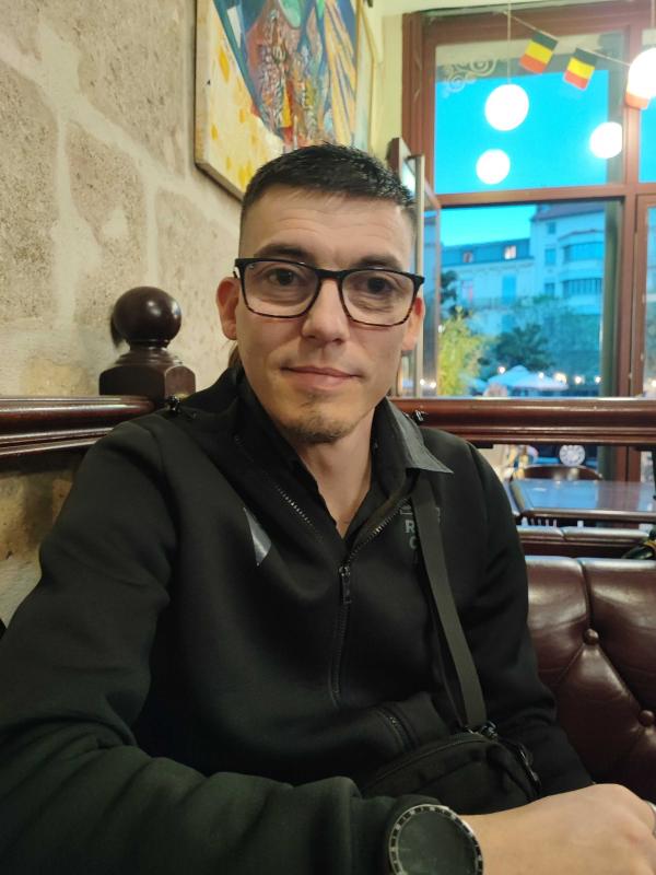 benji 36 ans Béziers