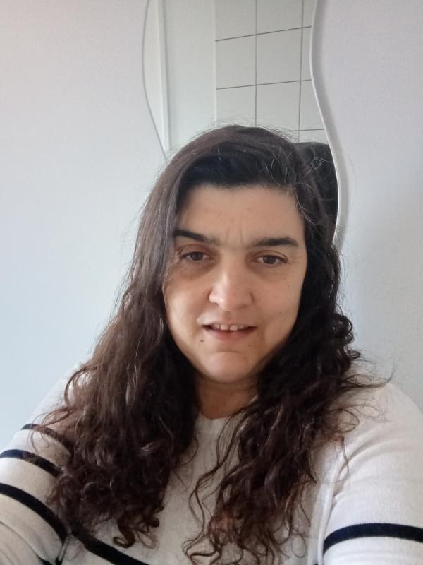 Laetitia  45 ans Saint Pol sur Mer