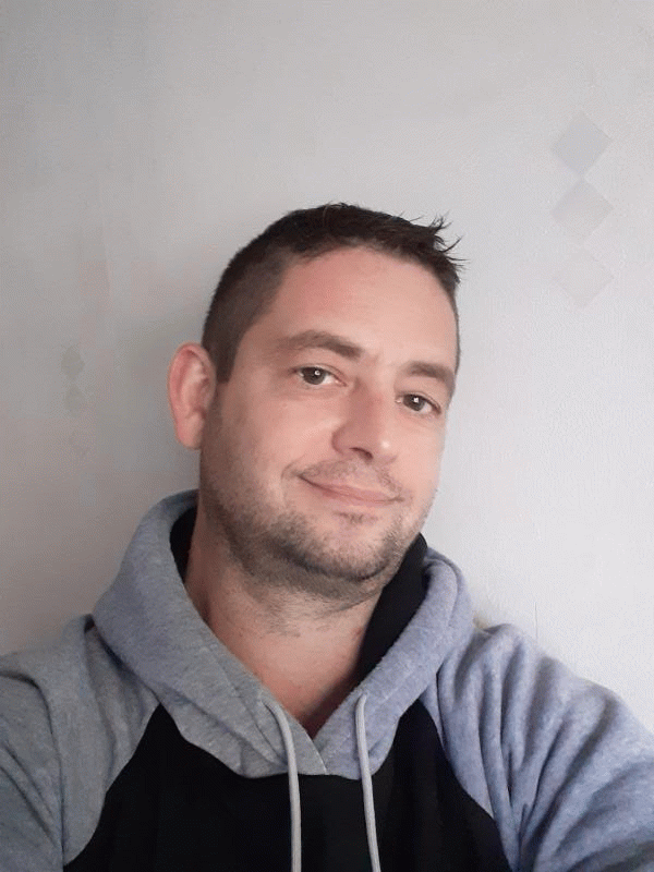 Yannick 53 ans Maurecourt