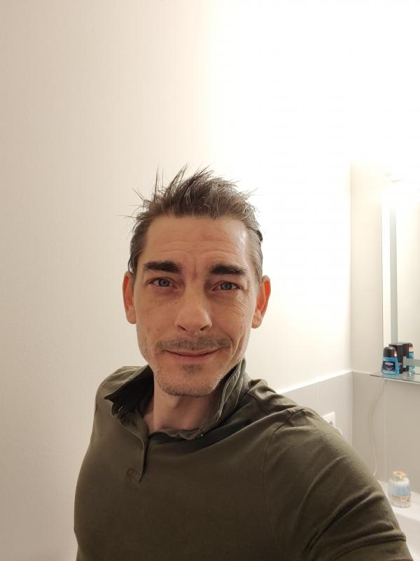 Steph  46 ans L'Hay les Roses