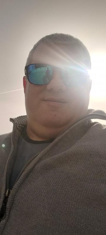 Zack  44 ans Sainte Savine