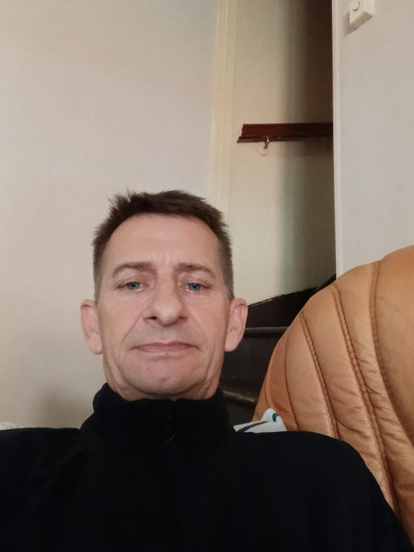 Jeanluc 58 ans Lozinghem