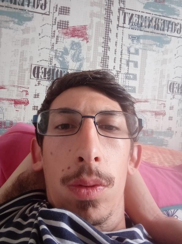 Julien Lafaye 25 ans Crèche