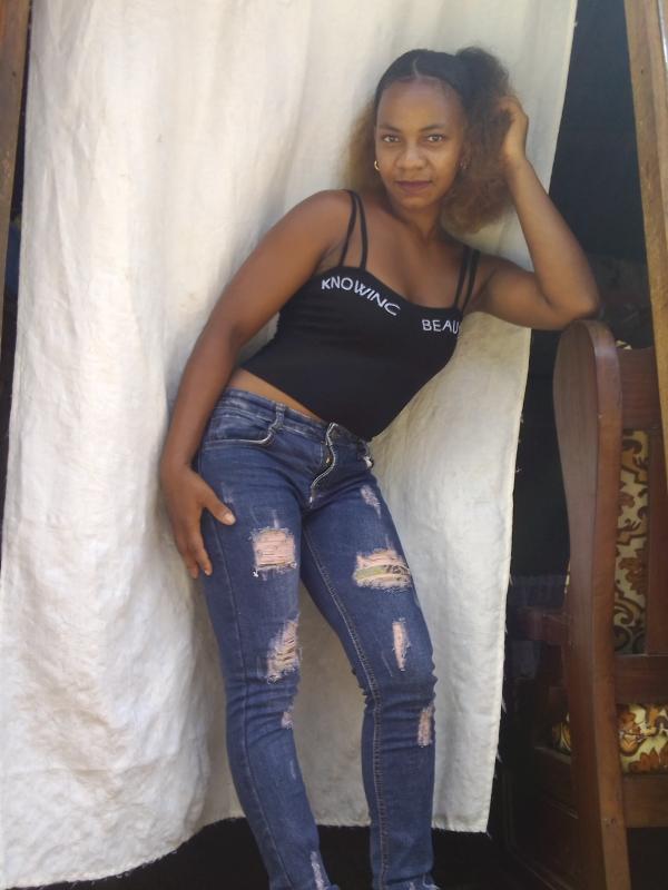 Orelita 27 ans Paris