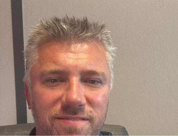 Eric 48 ans Fabrègues