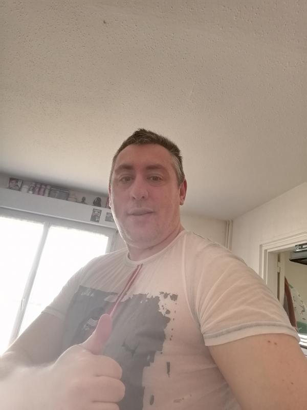 Romain 47 ans Nevers