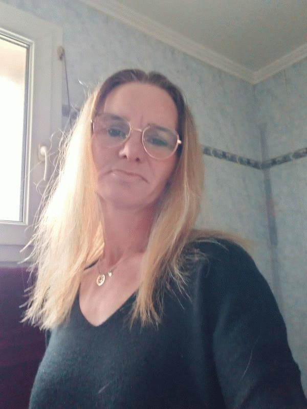 Cindy  45 ans Carvin