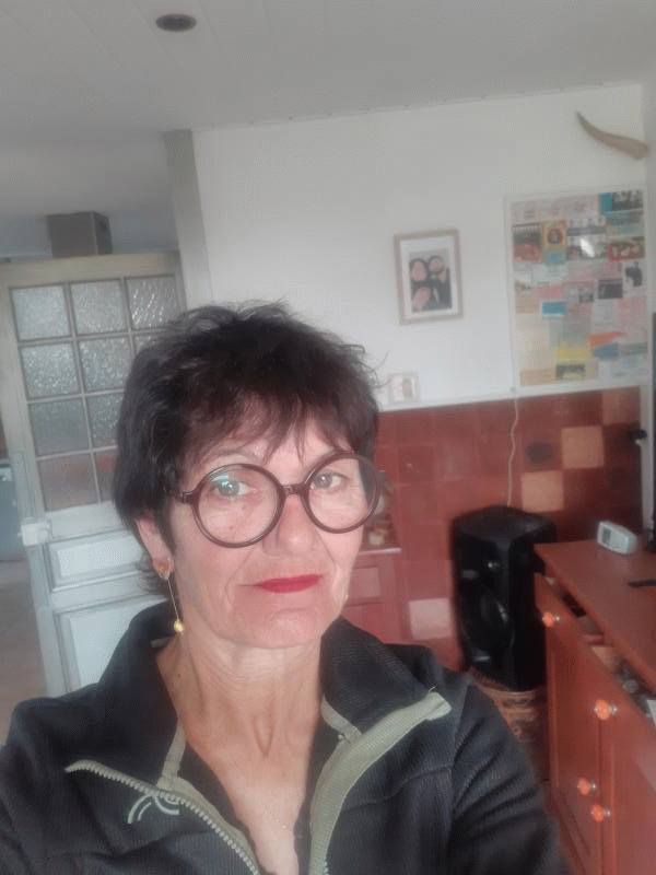  Claudie 61 ans Trignac