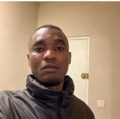 Estie 29 ans Bordeaux